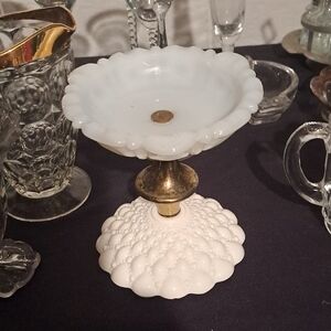 Vintage Milk Glass Dish Glows Yellow Under 365nm